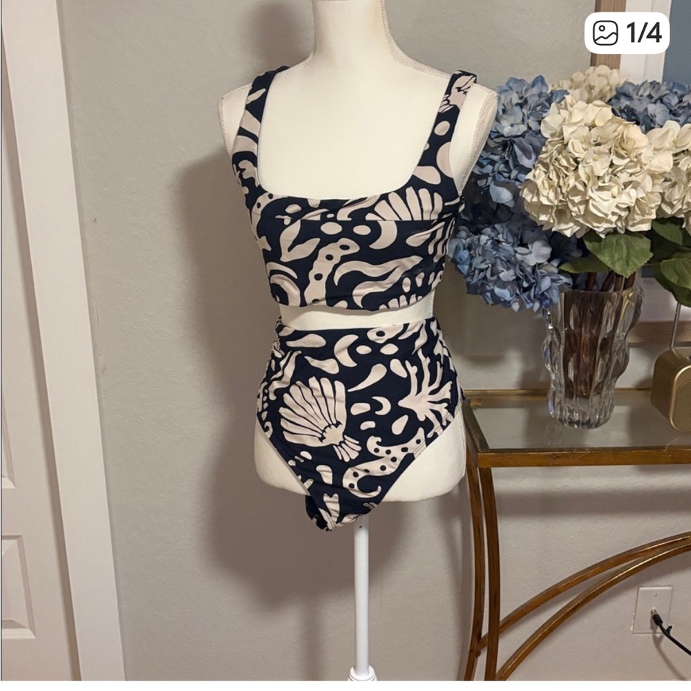 Alex Marie bikini bottom in beige and navy print. Size XXL.